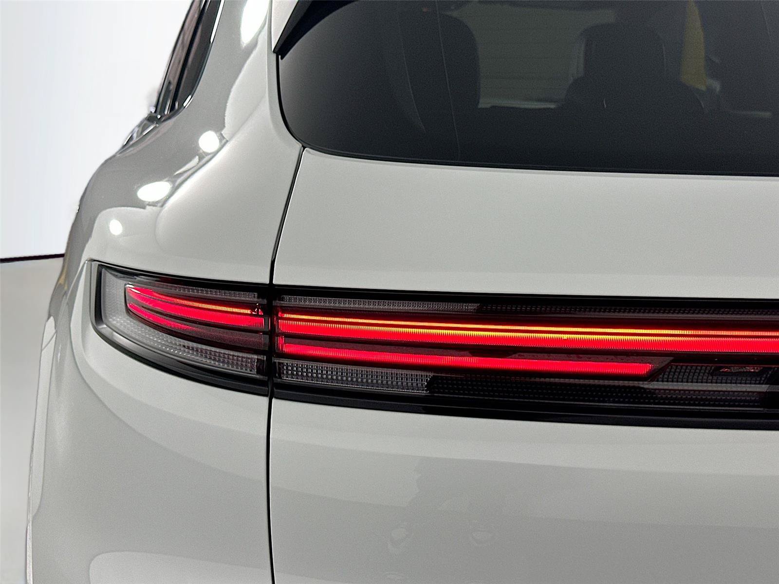 Certified 2026 Porsche Cayenne AWD/4WD image 16
