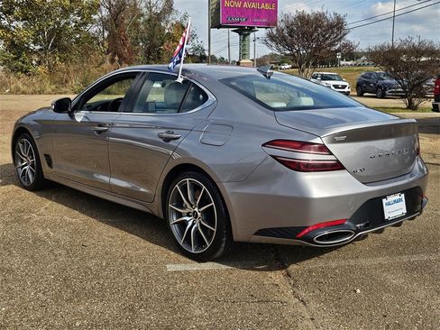 Used 2024 Genesis G70 2.5T image 6