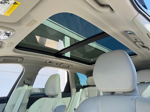 Used 2019 Volvo XC60 T5 Inscription AWD/4WD image 12