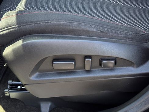 Used 2017 Chevrolet Equinox LT w/ Convenience Package FWD image 13