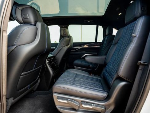Used 2025 Cadillac Escalade IQ Luxury 1 AWD/4WD image 9