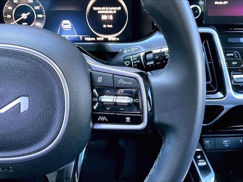 Used 2023 Kia Sorento SX image 21