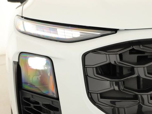 New 2026 Audi Q3 quattro 2.0T AWD/4WD image 36
