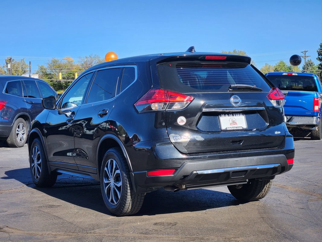 Used 2017 Nissan Rogue S AWD/4WD image 9