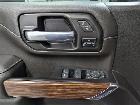 Used 2022 Chevrolet Silverado 3500 High Country w/ Z71 Off-Road Package image 18