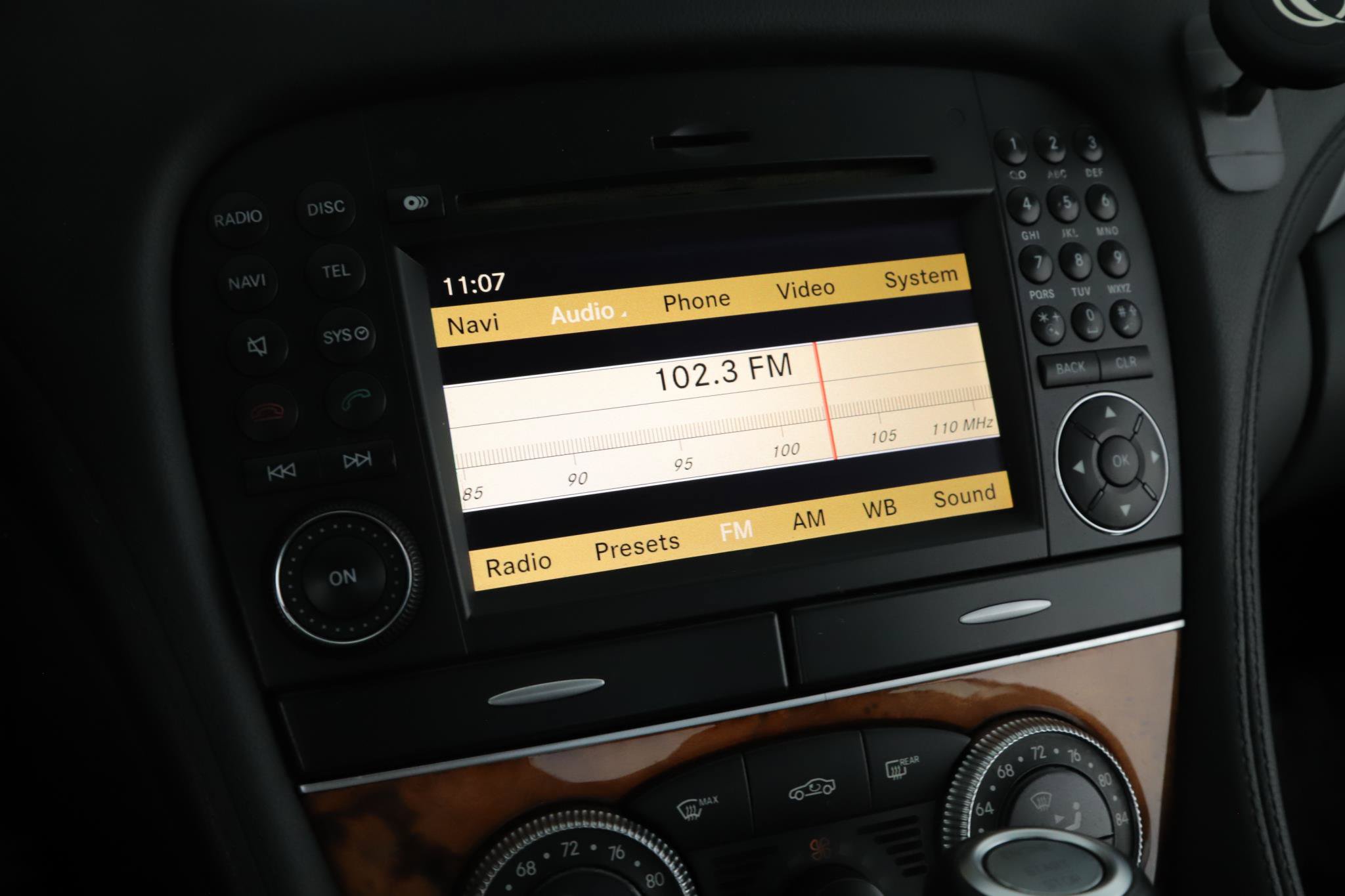 Used 2009 Mercedes-Benz SL 550 image 10