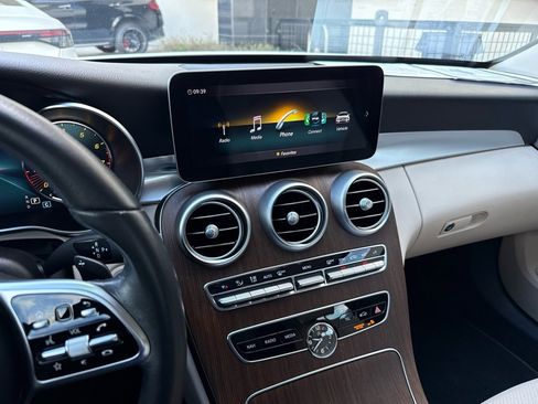 Used 2021 Mercedes-Benz C 300 Sedan image 21