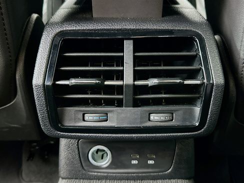 Used 2023 Audi Q3 2.0T Premium image 27