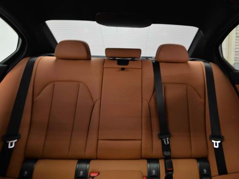 Certified 2024 BMW 330i Sedan w/ Convenience Package RWD image 9