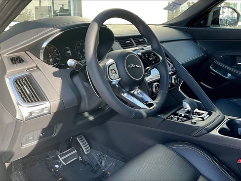 New 2024 Jaguar E-PACE R-Dynamic SE image 6