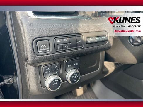 Used 2021 GMC Yukon Denali image 16