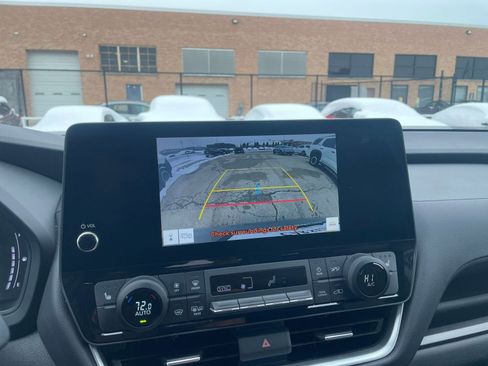 Used 2025 Toyota Grand Highlander FWD image 17