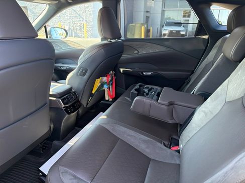 Used 2025 Lexus RX 450h AWD w/ Convenience Package image 36