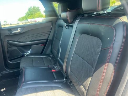 Used 2023 Ford Escape ST-Line w/ Tech Pack #1 AWD/4WD image 17