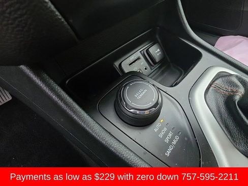 Used 2015 Jeep Cherokee Limited AWD/4WD image 15
