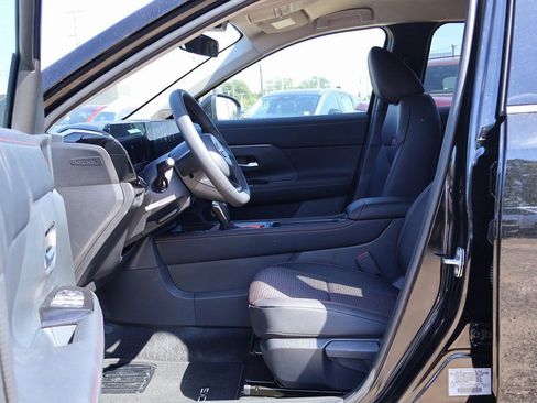 New 2026 Nissan Kicks SR w/ Cold Weather Package image 7