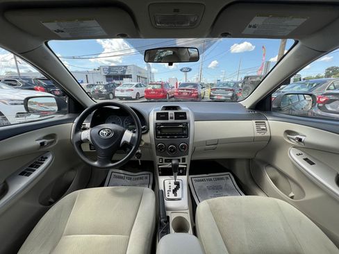 Used 2012 Toyota Corolla LE FWD image 19
