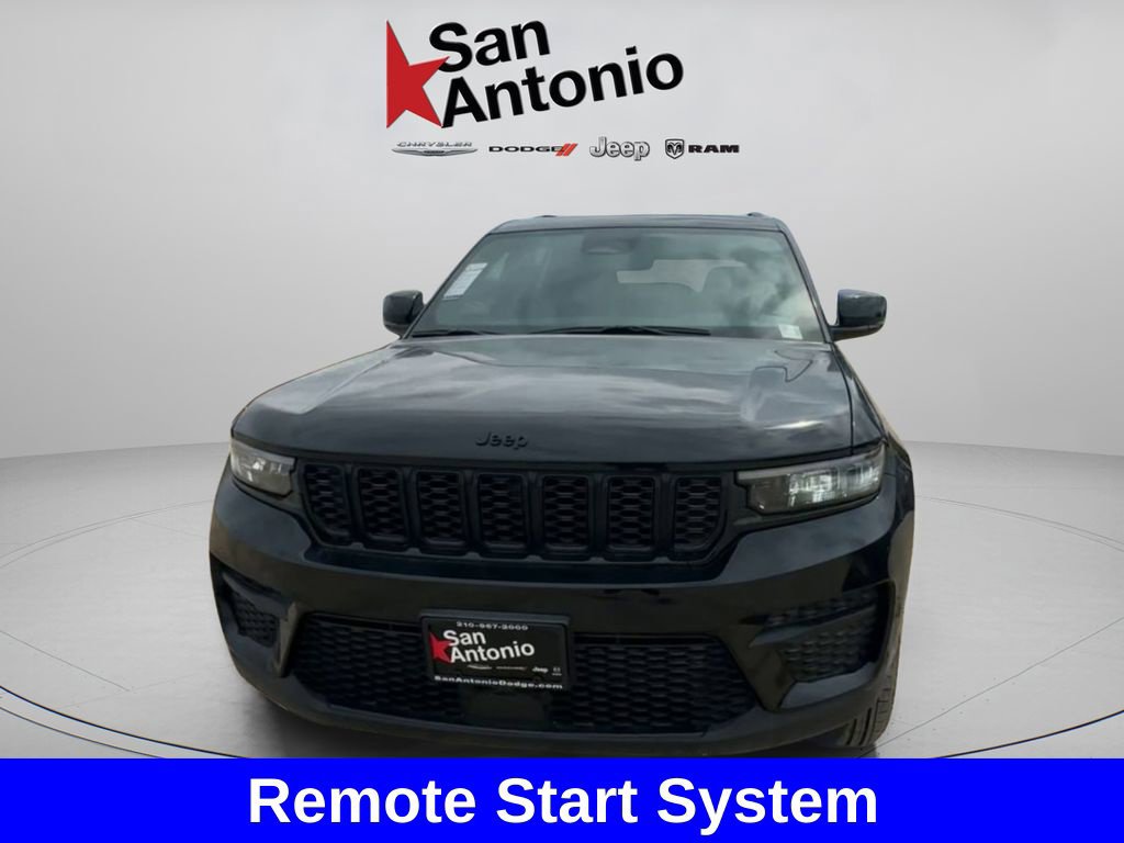 New 2025 Jeep Grand Cherokee Altitude RWD image 5