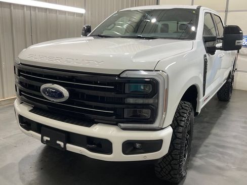 Used 2026 Ford F250 Platinum w/ Tremor Off-Road Package AWD/4WD image 3