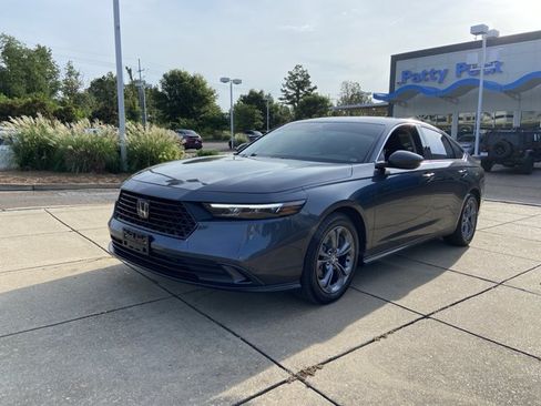 Used 2024 Honda Accord EX image 4