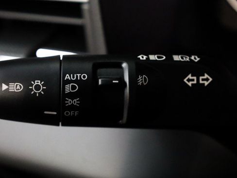 New 2025 Mitsubishi Outlander SE image 10