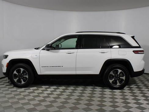 Used 2023 Jeep Grand Cherokee 4WD 4xe w/ Luxury Tech Group II image 42