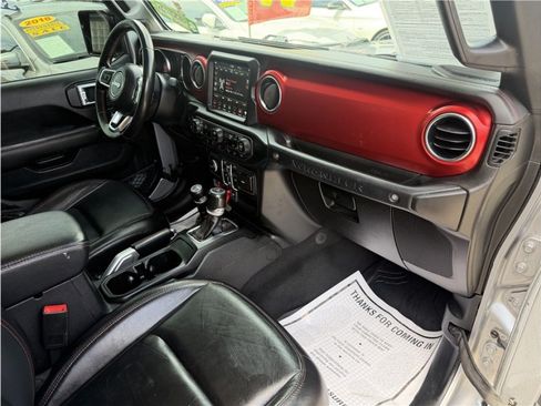 Used 2020 Jeep Wrangler Unlimited Rubicon AWD/4WD image 34