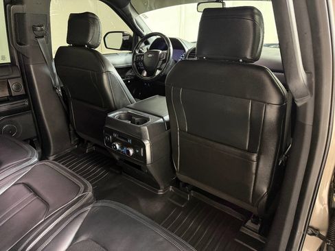 Used 2018 Ford Expedition Limited image 34