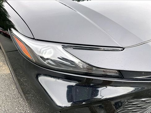 Used 2025 Toyota Camry LE FWD image 33
