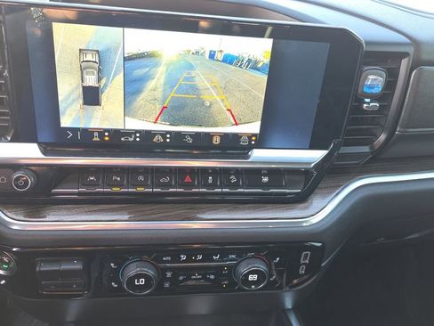 Used 2024 Chevrolet Silverado 1500 LT Trail Boss w/ LT Trail Boss Premium Package image 18