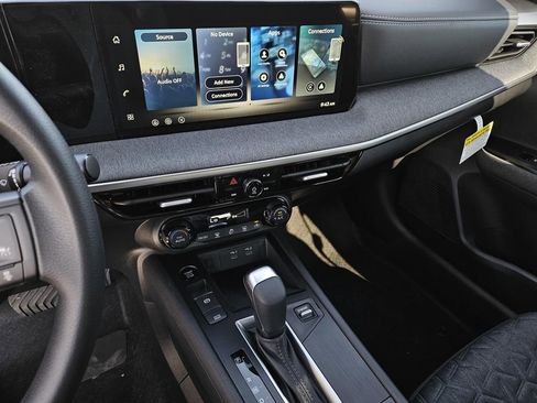 New 2026 Nissan Kicks SV image 16