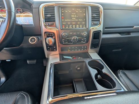 Used 2014 RAM 1500 Laramie w/ Convenience Group image 20