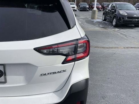 Used 2020 Subaru Outback Limited image 18