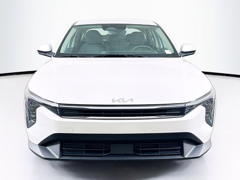 Used 2025 Kia K4 LXS image 2