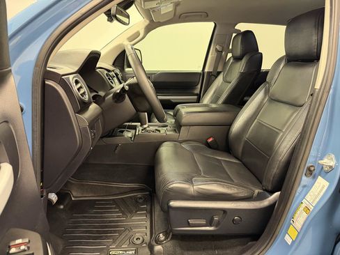 Used 2021 Toyota Tundra SR5 w/ SR5 Leather Package AWD/4WD image 4