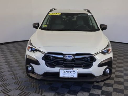 Used 2024 Subaru Crosstrek 2.0i Premium AWD/4WD image 3