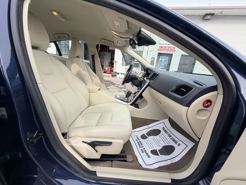 Used 2012 Volvo S60 T5 w/ Climate Pkg image 52