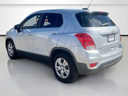 Used 2018 Chevrolet Trax LS FWD image 5