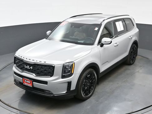Used 2022 Kia Telluride SX w/ SX Prestige Package image 41