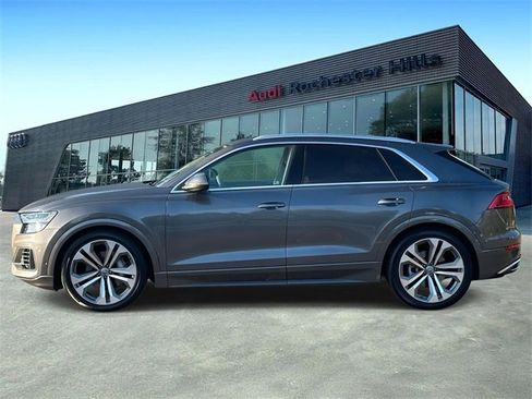 Used 2019 Audi Q8 Prestige w/ Luxury Package image 2