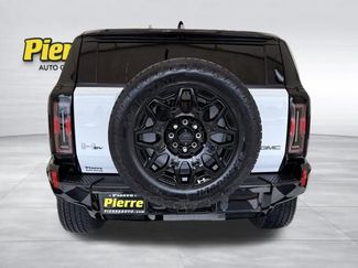 Used 2024 GMC Hummer EV 2X AWD/4WD video 3