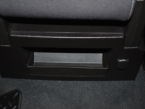 Used 2019 Chevrolet Silverado 1500 LT image 24