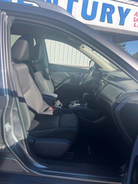 Used 2020 Nissan Rogue SV AWD/4WD image 30
