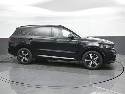 Used 2023 Kia Sorento EX w/ Panoramic Sunroof Package FWD image 4
