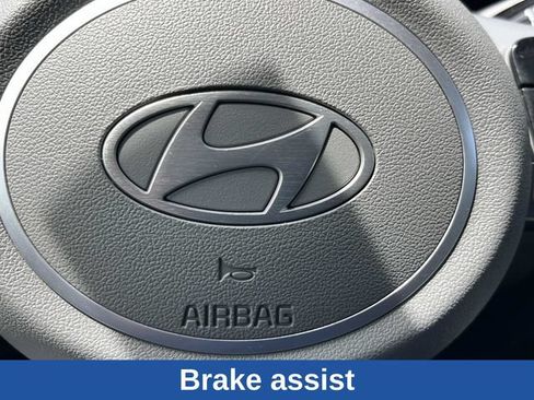 Used 2024 Hyundai Elantra SEL FWD image 35