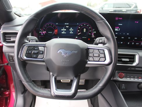 Used 2025 Ford Mustang GT Premium image 15