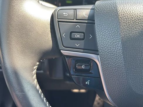 Used 2025 Toyota Camry SE FWD image 21