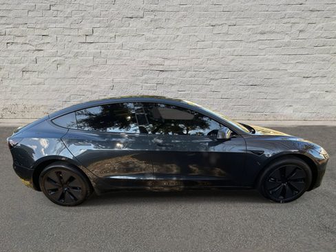 Used 2025 Tesla Model 3 Long Range image 4
