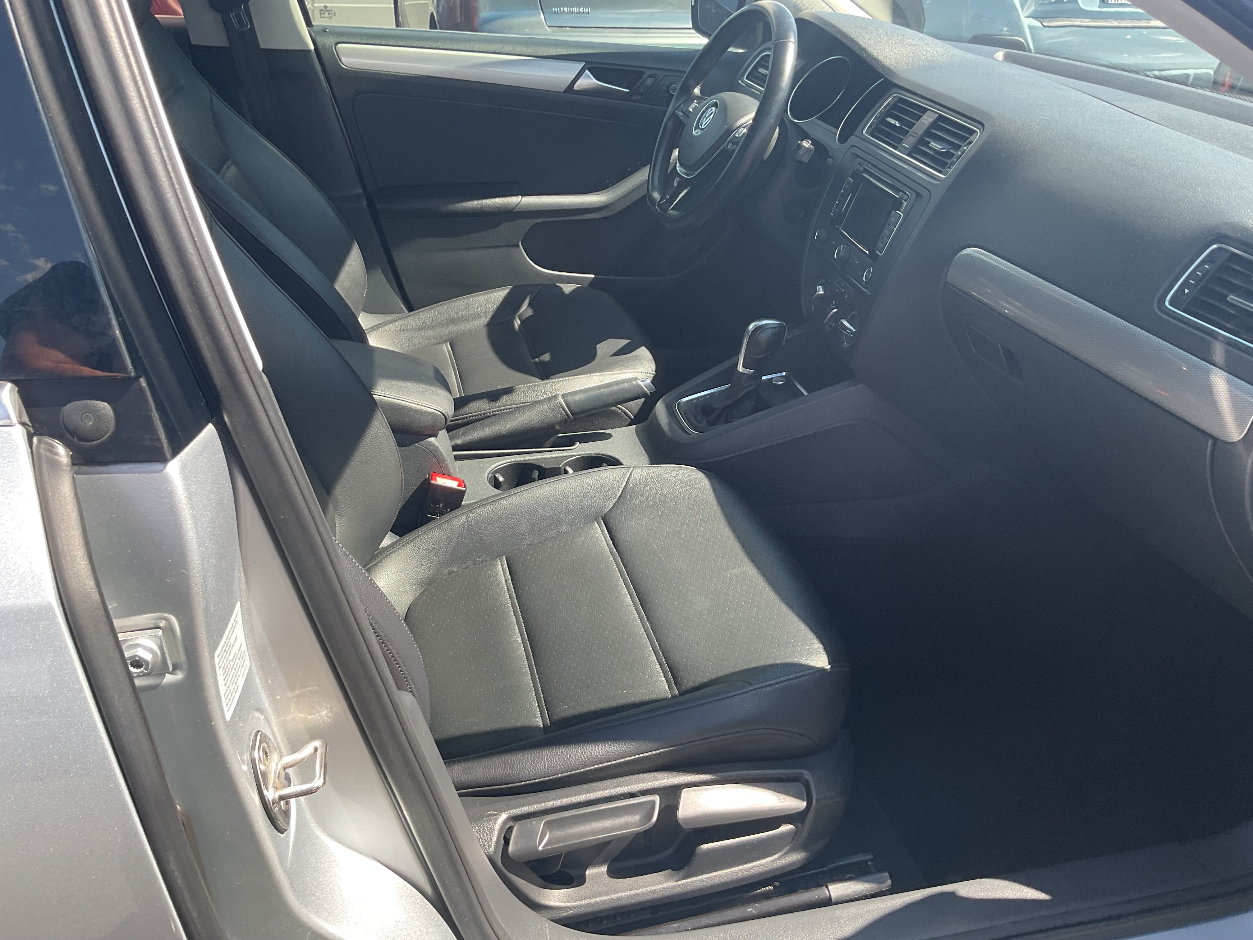 Used 2015 Volkswagen Jetta SE FWD image 15