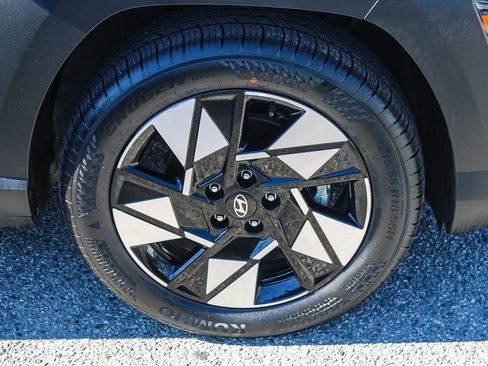 Used 2025 Hyundai Kona SEL image 11